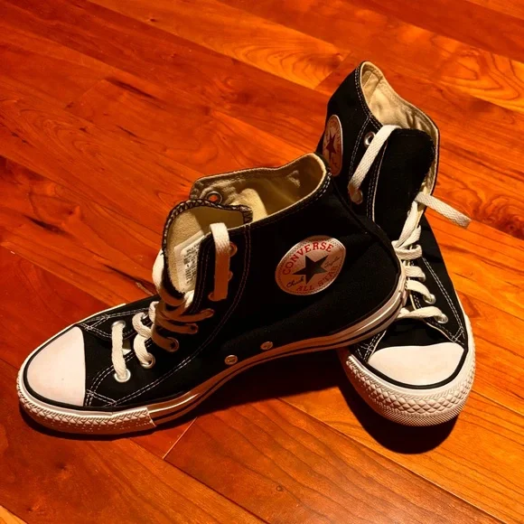 Converse Black and White High-Tops Men 8/ Women 10 - Picture 1 of 8